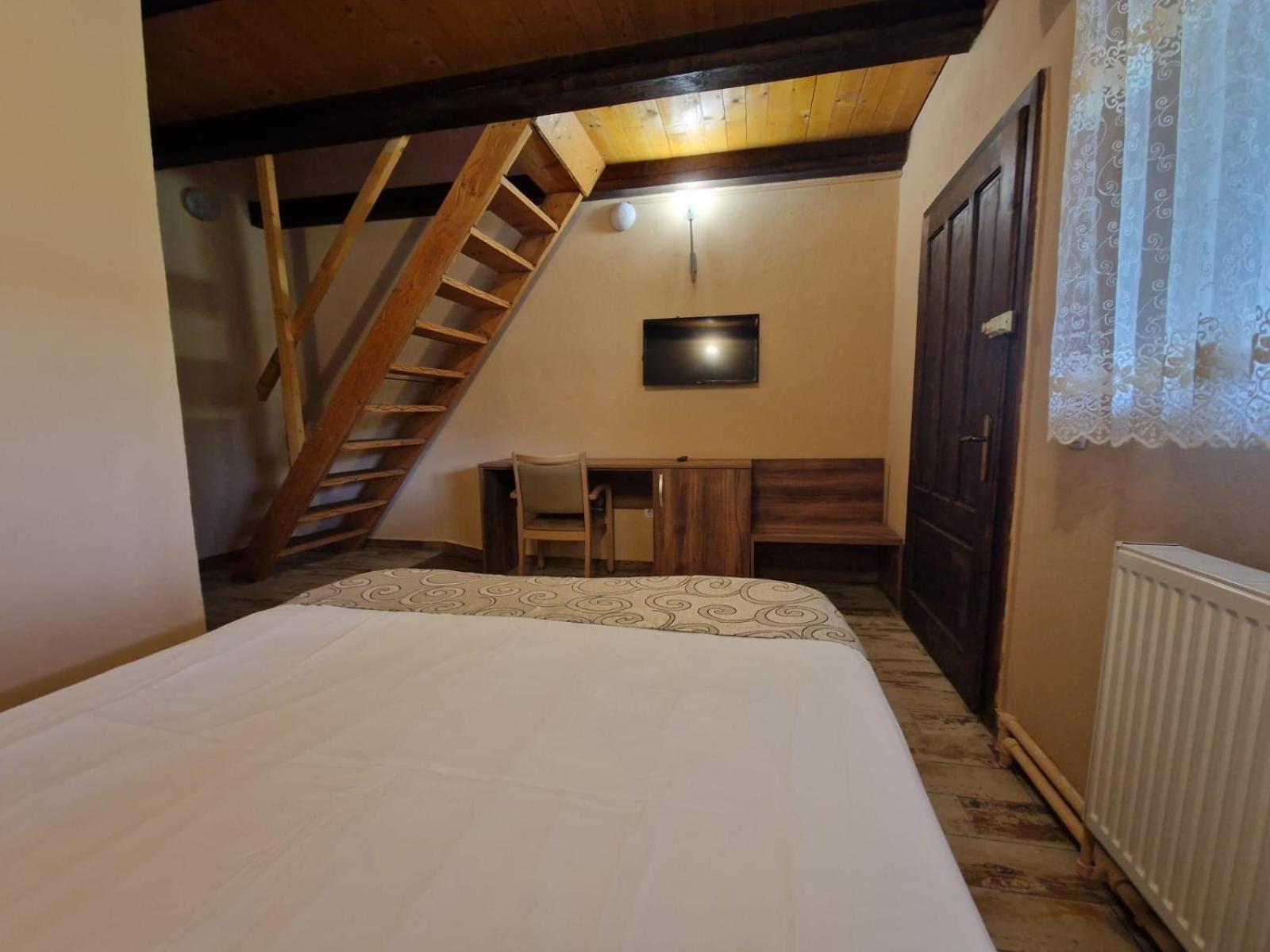 Vila Sura Razoare ซิวิโชอารา ภายนอก รูปภาพ